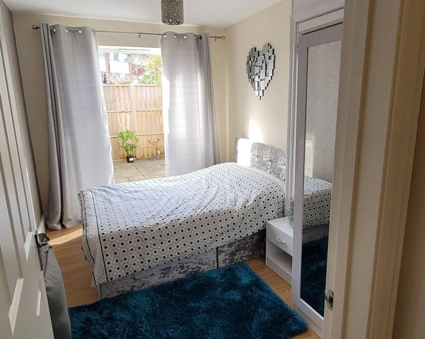Cozy One Bedroom Flat