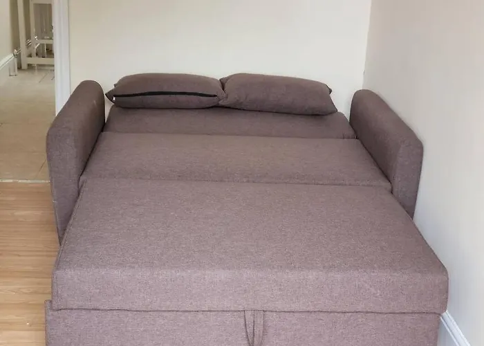 Cozy Central One Bedroom Flat