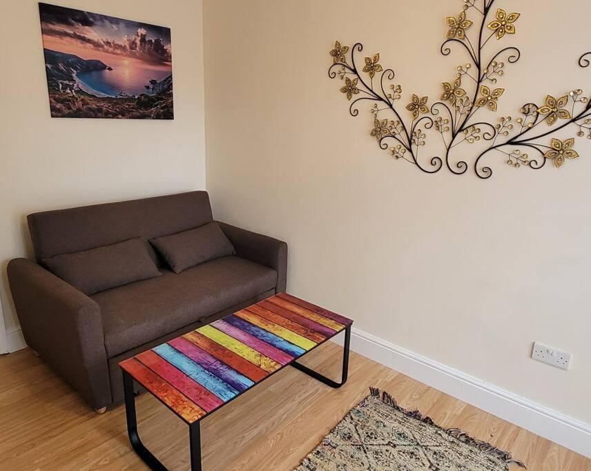 Cozy One Bedroom Flat Apartment *